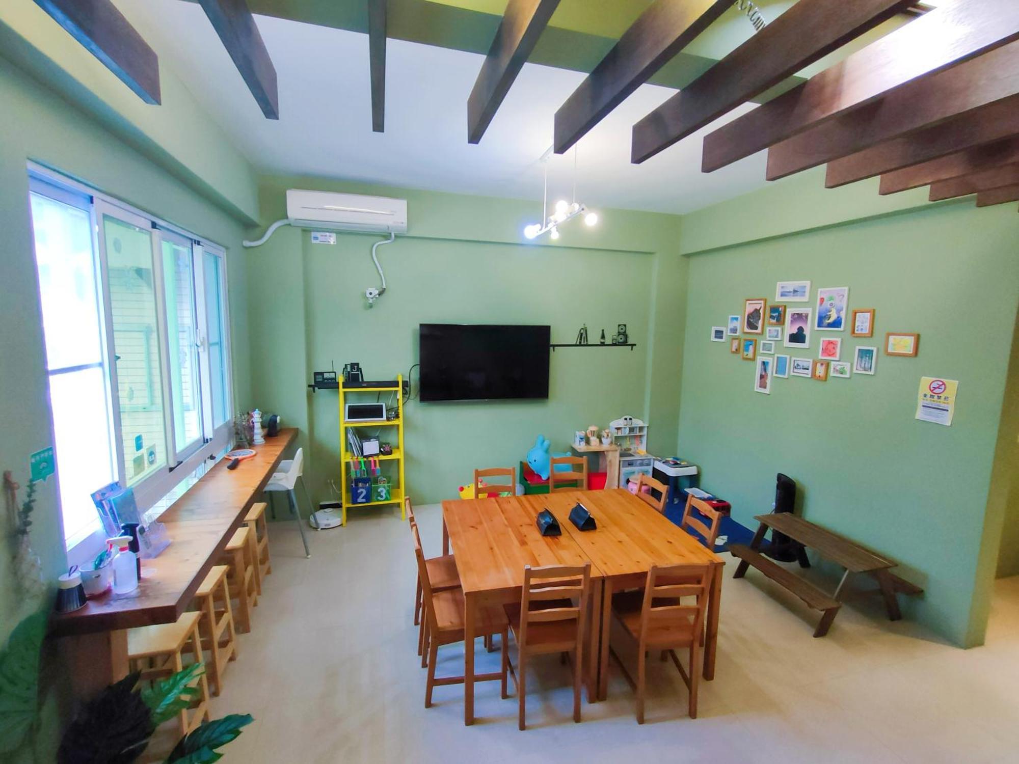 艾希兒民宿 I'M Here Hostel L小家庭包棟首選l台東火車站l背包單人 Taitung Exterior photo
